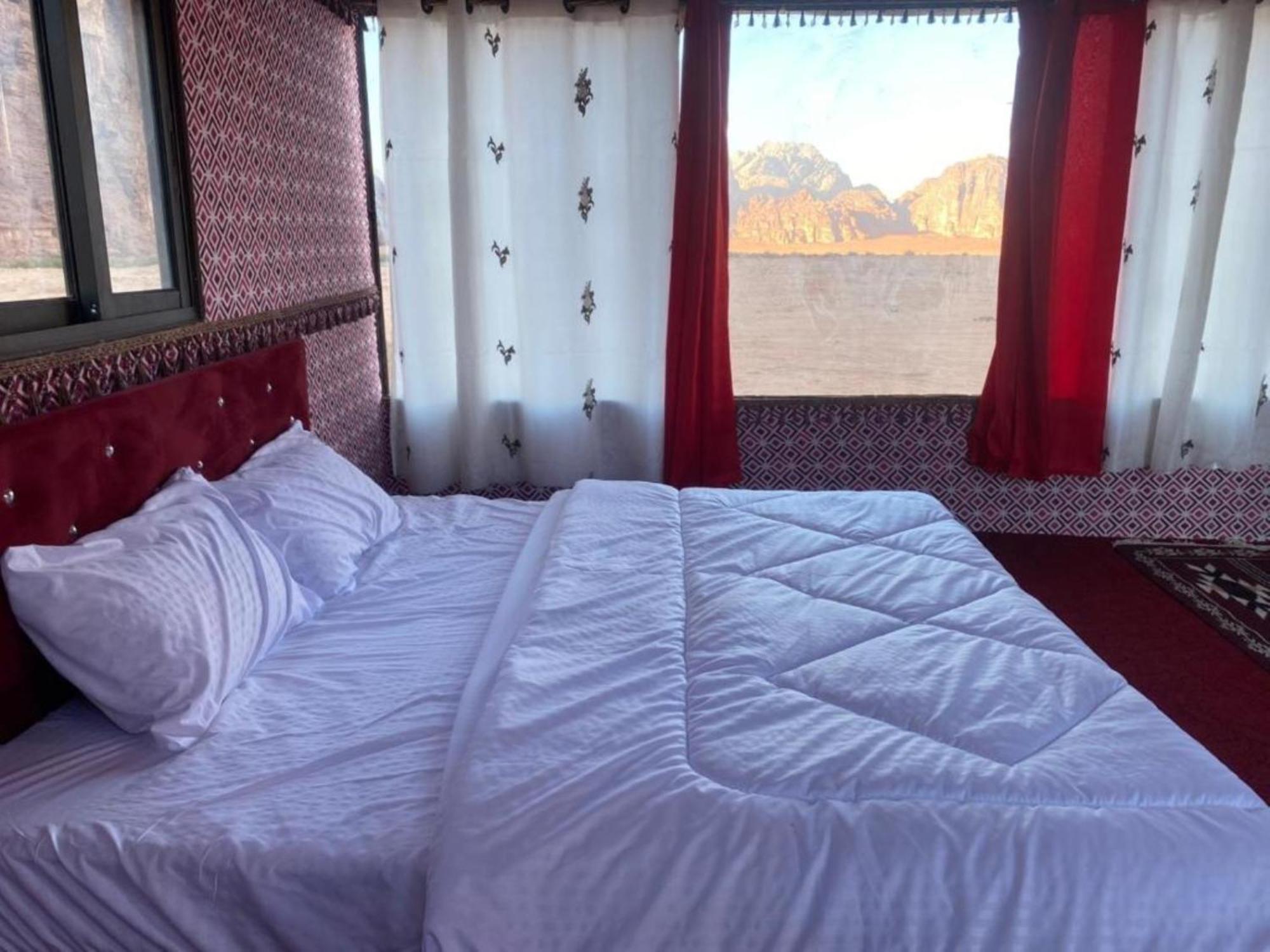Calm Camp Bed & Breakfast Вади Рум Екстериор снимка
